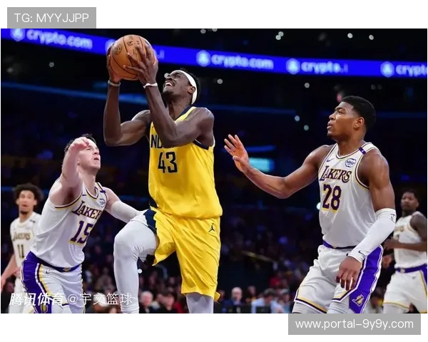 里夫斯末节连得10分,湖人拉开分差锁定胜局 里夫斯末节连得10分,湖人拉开分差锁定胜局