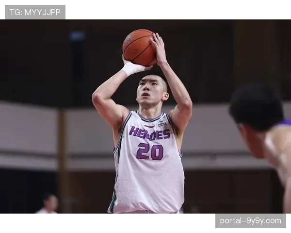 山东高速主场观众齐唱生日歌，为老将陶汉林庆生