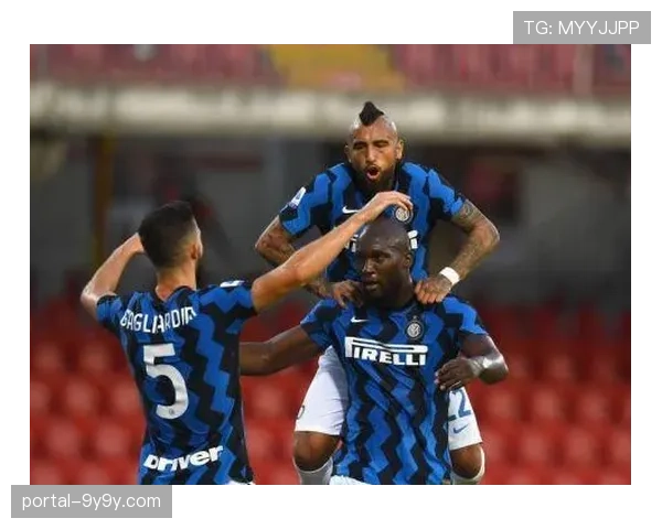 欧冠主题进校园：欧足联“足球梦想”项目在米兰小学启动